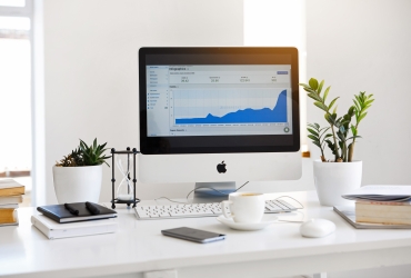 apple-devices-books-business-572056.jpg apple-devices-books-business-572056.jpg