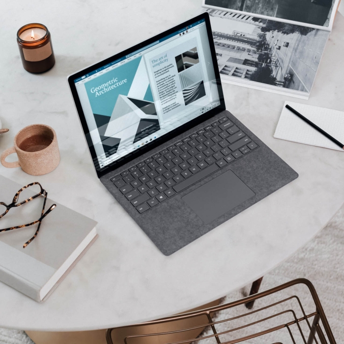 windows-C6T6vr1sQI0-unsplash.jpg windows-C6T6vr1sQI0-unsplash.jpg